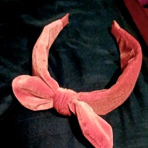 I'm selling a pink headband